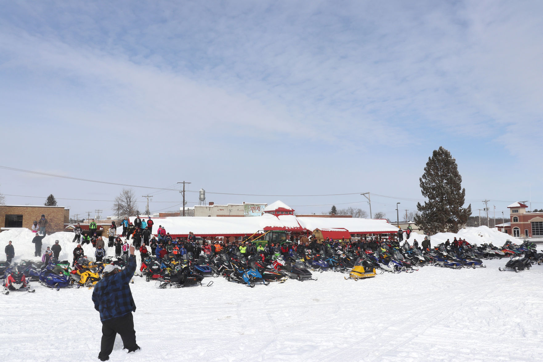 Snowmobiles.jpg